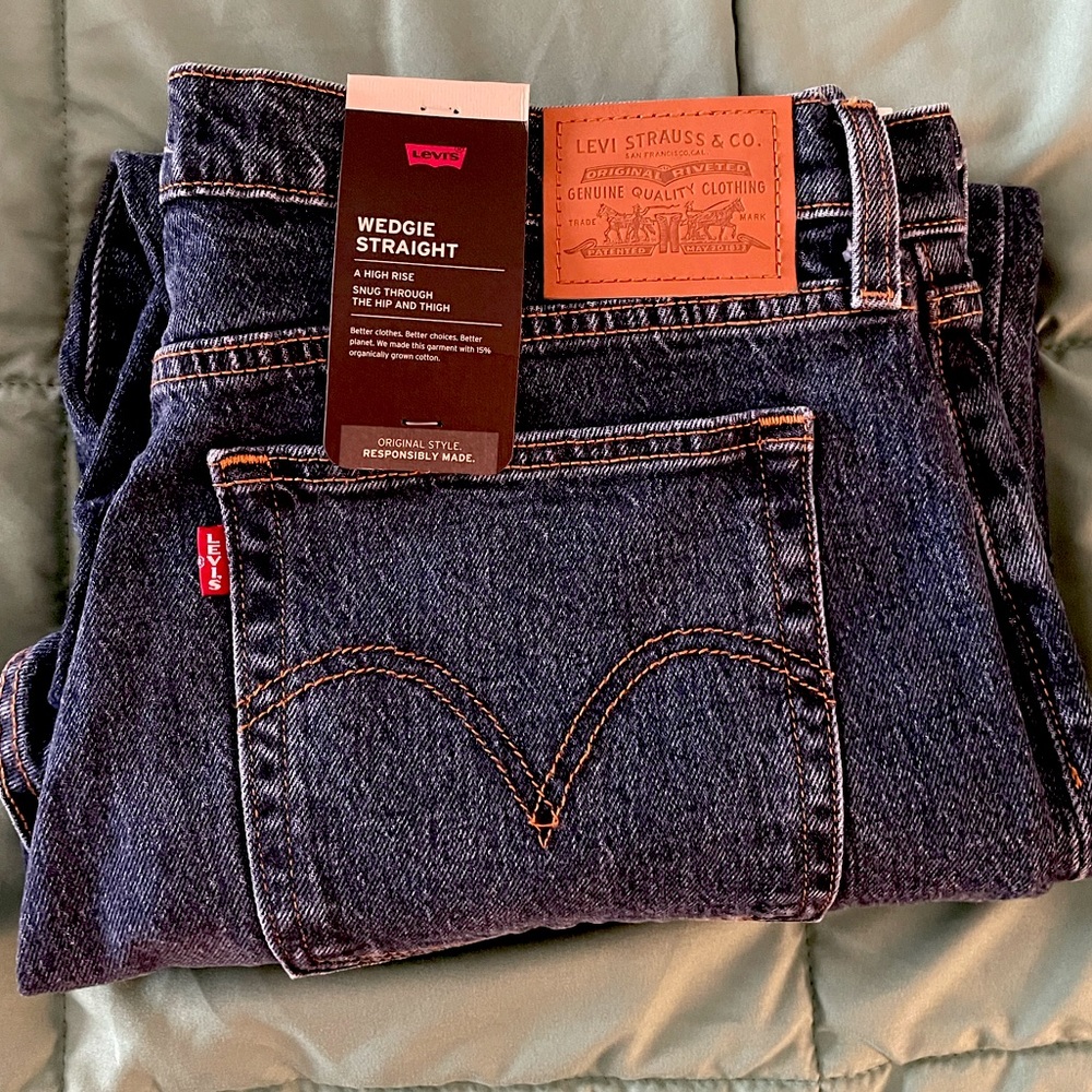 FLASH SALE!🔥Women’s Levi’s Wedgie High Waist Straight Leg Jeans 32x26 NWT!